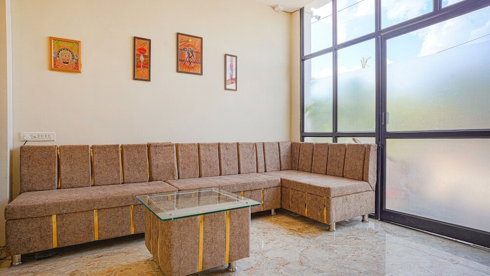 Индаур: Fabhotel Desire