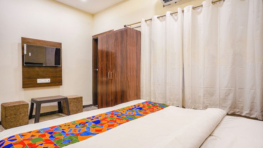Индаур: Fabhotel Desire