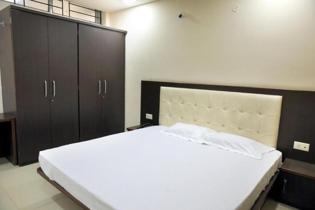 Индаур: Shri Ram Krishna Bagh Hotel
