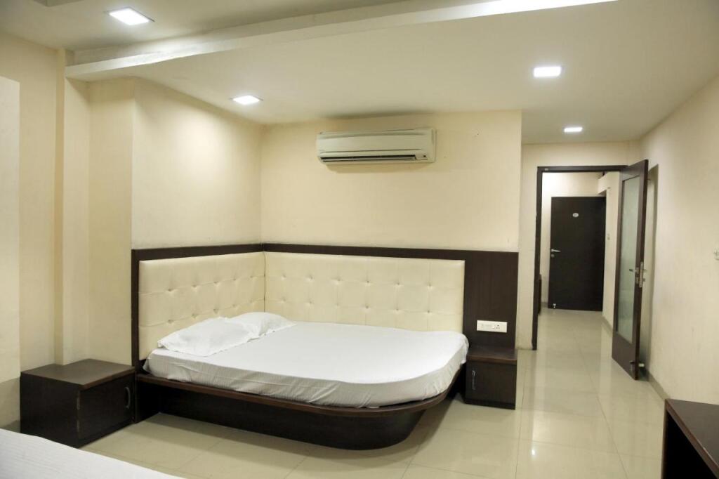 Индаур: Shri Ram Krishna Bagh Hotel