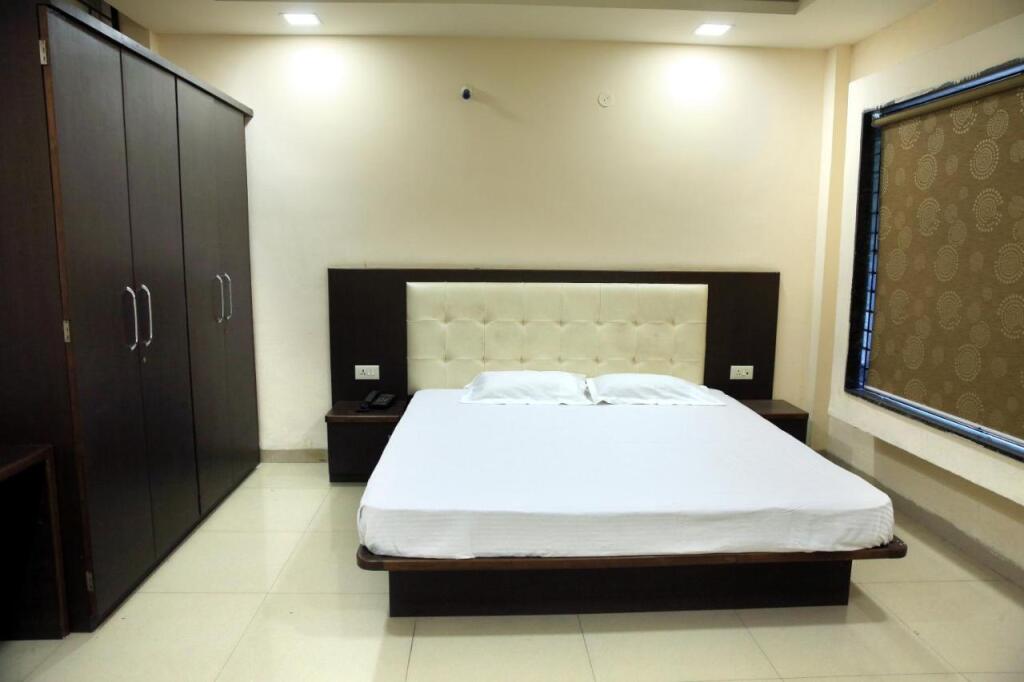 Индаур: Shri Ram Krishna Bagh Hotel
