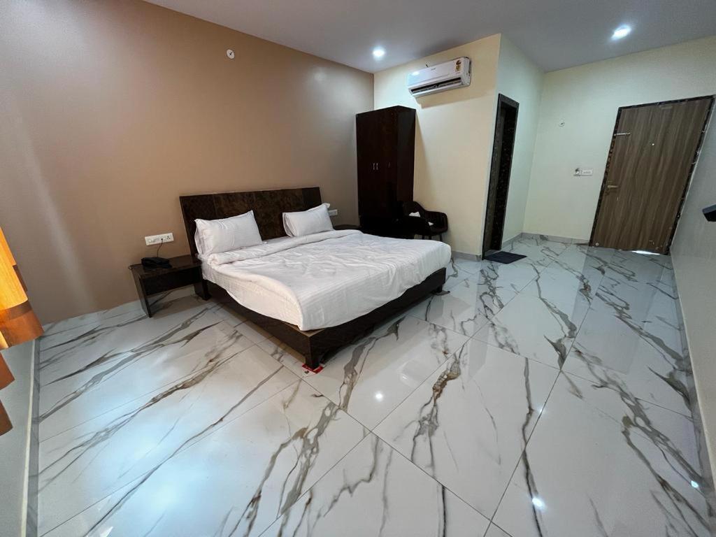 Джайпур: Hotel Palm Tree