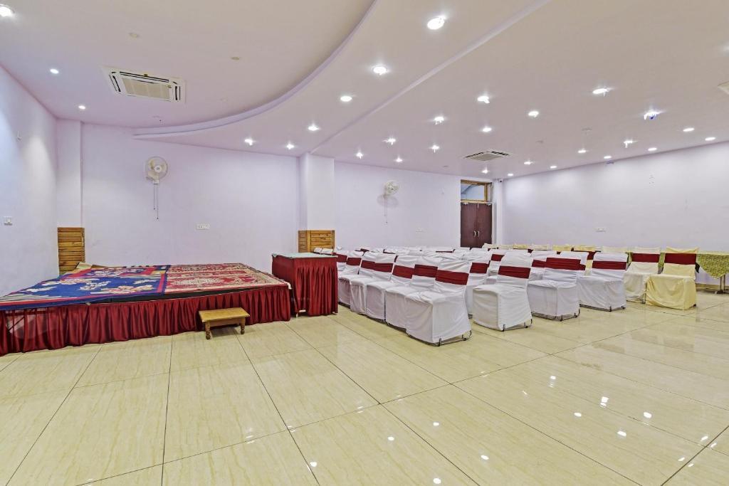Джайпур: Super OYO Flagship Hotel Mickey Mouse