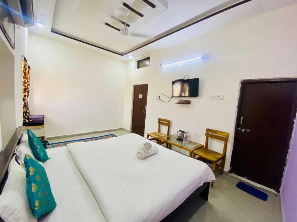 OYO 702858 Hotel Holiday Trip Haveli — фото 4