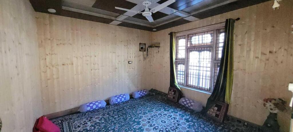 Катра: POP HOME 80545B Zohan Homestay