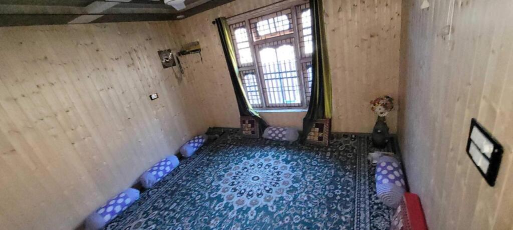 Катра: POP HOME 80545B Zohan Homestay
