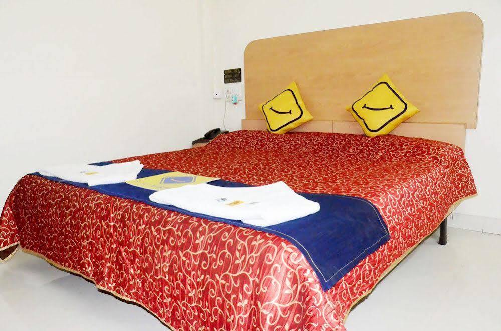 Аурангабад: Vista Rooms At Station Road Aurangabad
