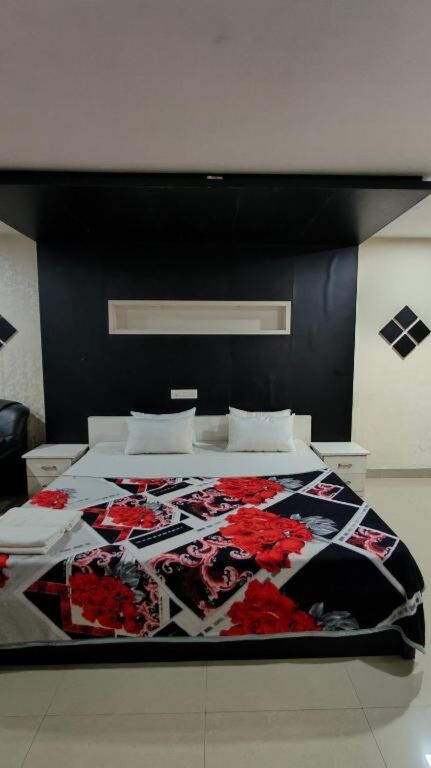 Паллипурам: PPH Living Khaleej Residency