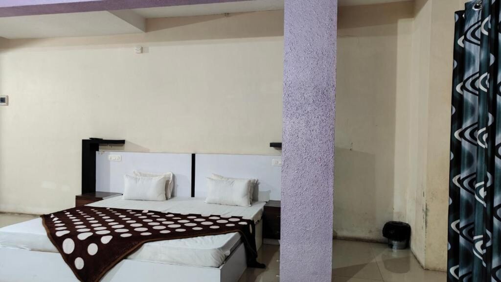 Паллипурам: PPH Living Khaleej Residency