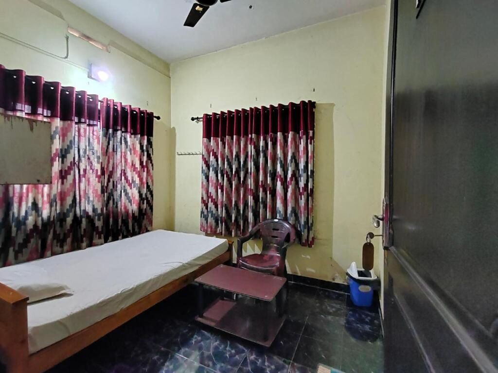 Паллипурам: Layali Ooty Transit Lodging