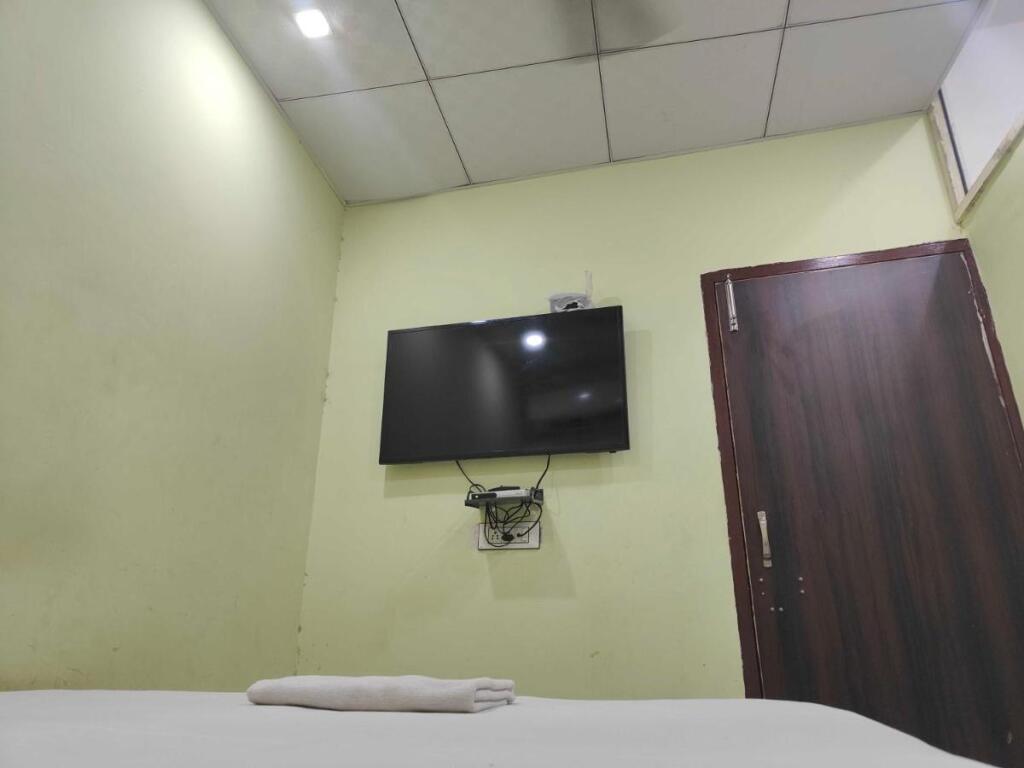 Гуруграм: OYO 88672 Hotel Divyanka Inn