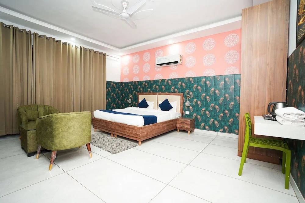 Гуруграм: Fabhotel Tanvi Premium