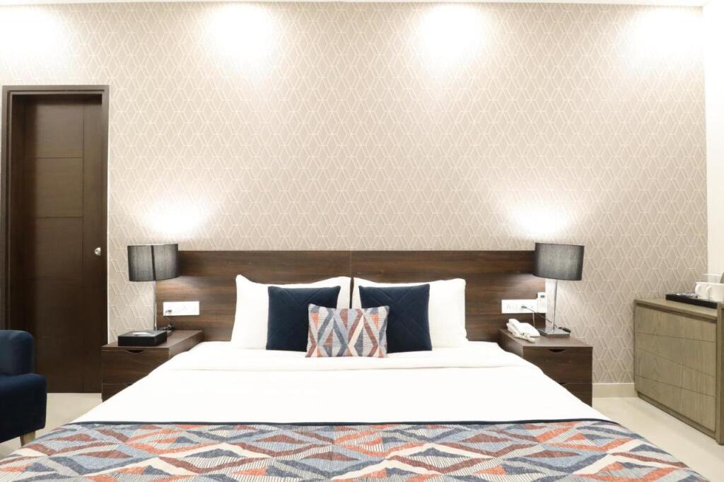 Гуруграм: Ahuja Residency City Centre