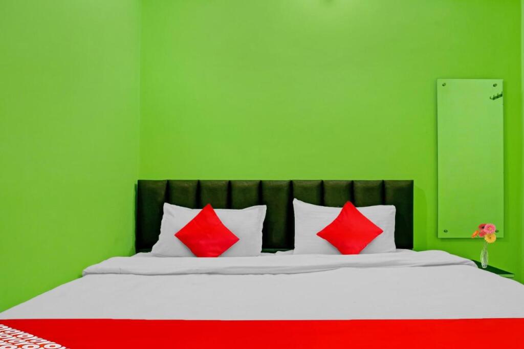 Джуси: OYO Flagship 806669 Hotel Kadambari
