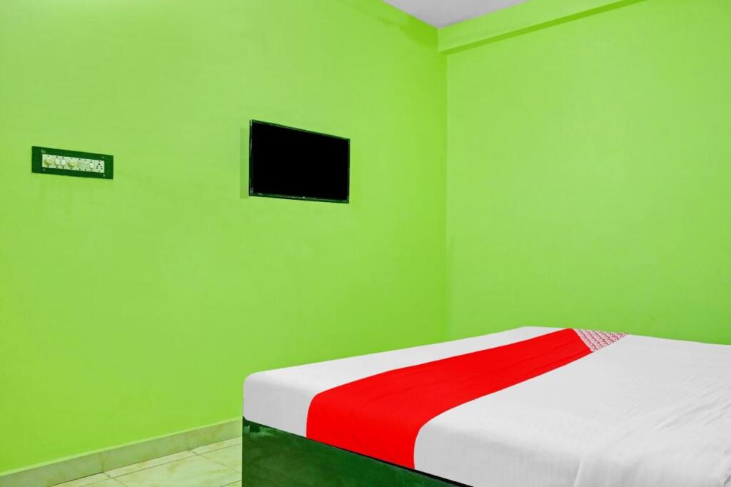 Джуси: OYO Flagship 806669 Hotel Kadambari
