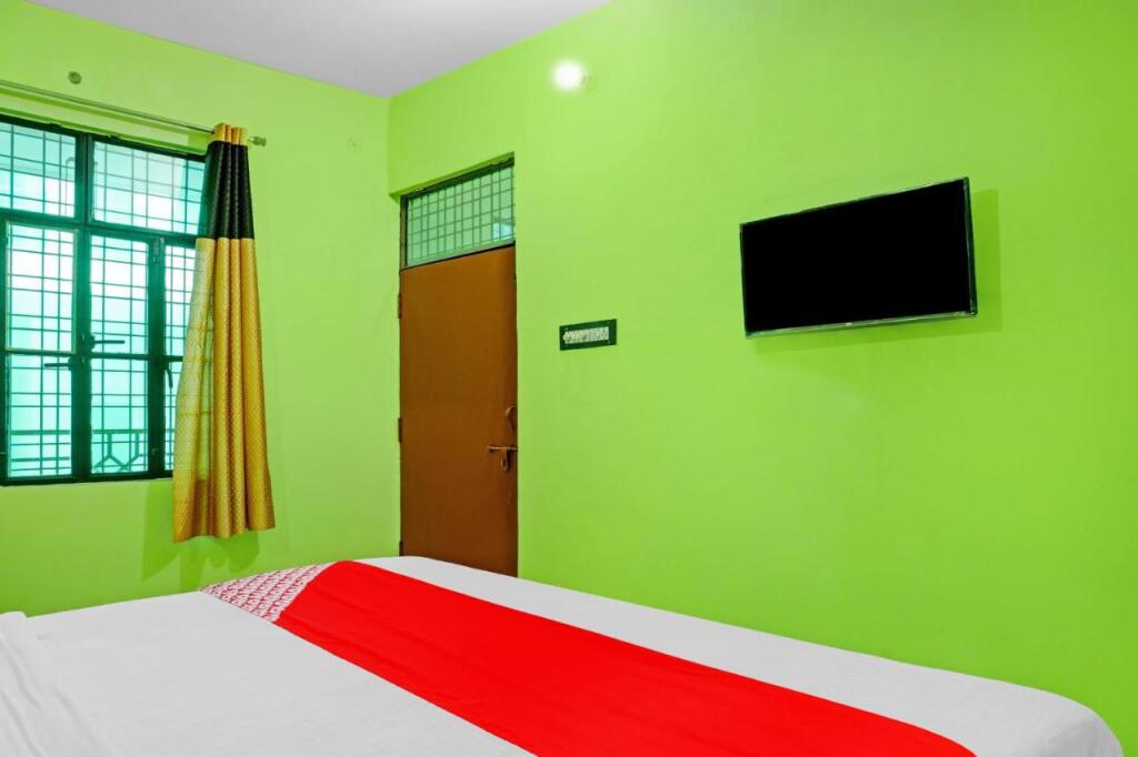 Джуси: OYO Flagship 806669 Hotel Kadambari
