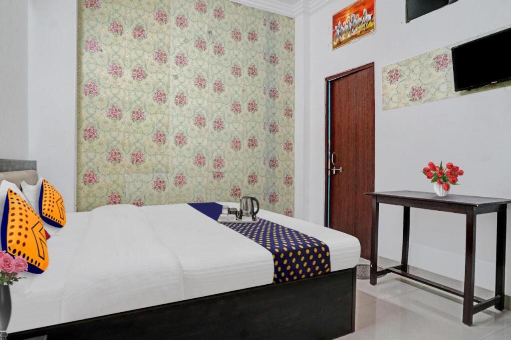 Джодхпур: SPOT ON 703705 Hotel Srb