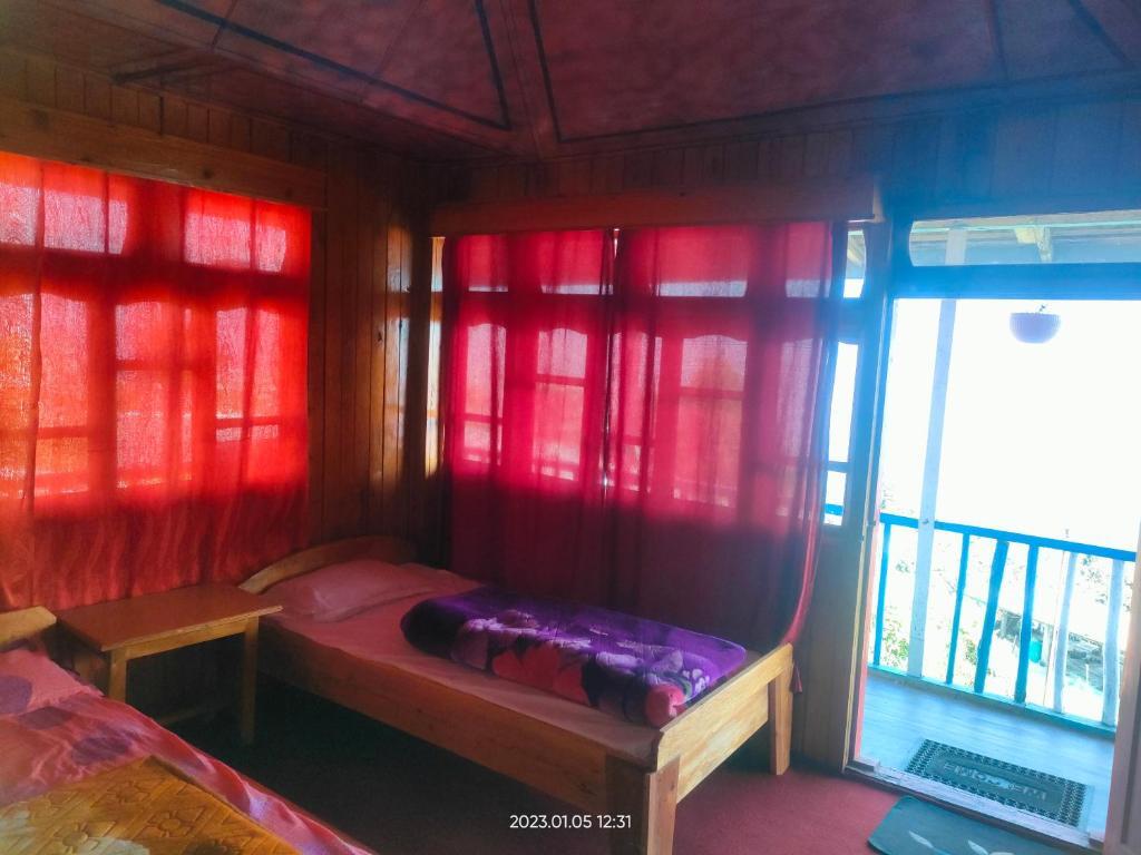 Калимпонг: RCS Ice View Cottage