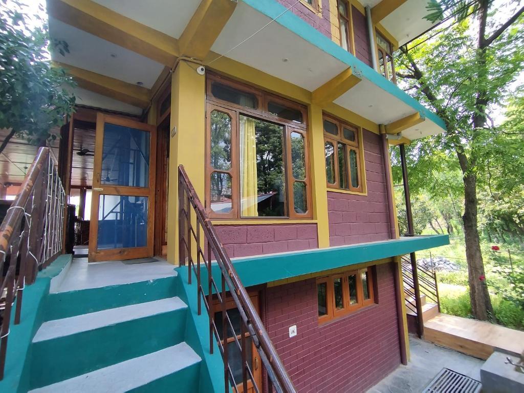 Кангра: Murious Riverdale Resort