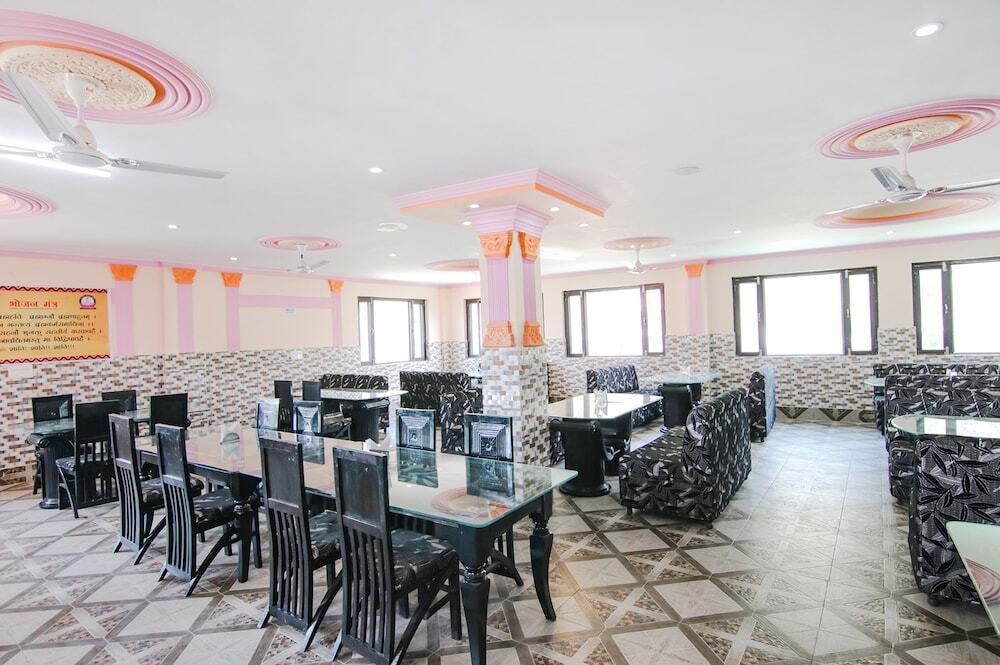 Кангра: Fabhotel Prime Wonder World Resort