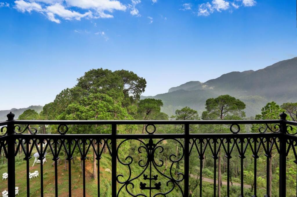 Кангра: Lemon Tree Hotel Mcleodganj