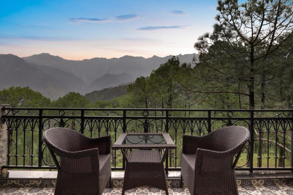 Кангра: Lemon Tree Hotel Mcleodganj