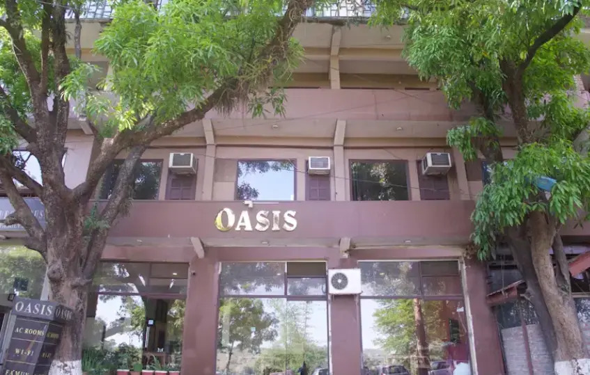 Кангра: Hotel Oasis
