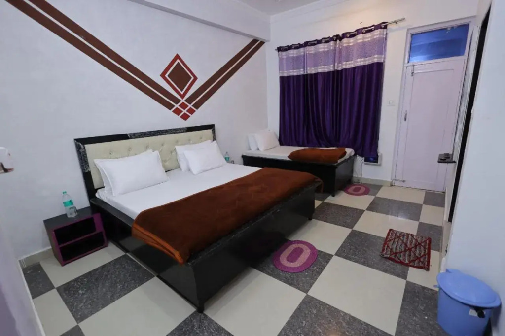 Кангра: Hotel The Queen by Jal's