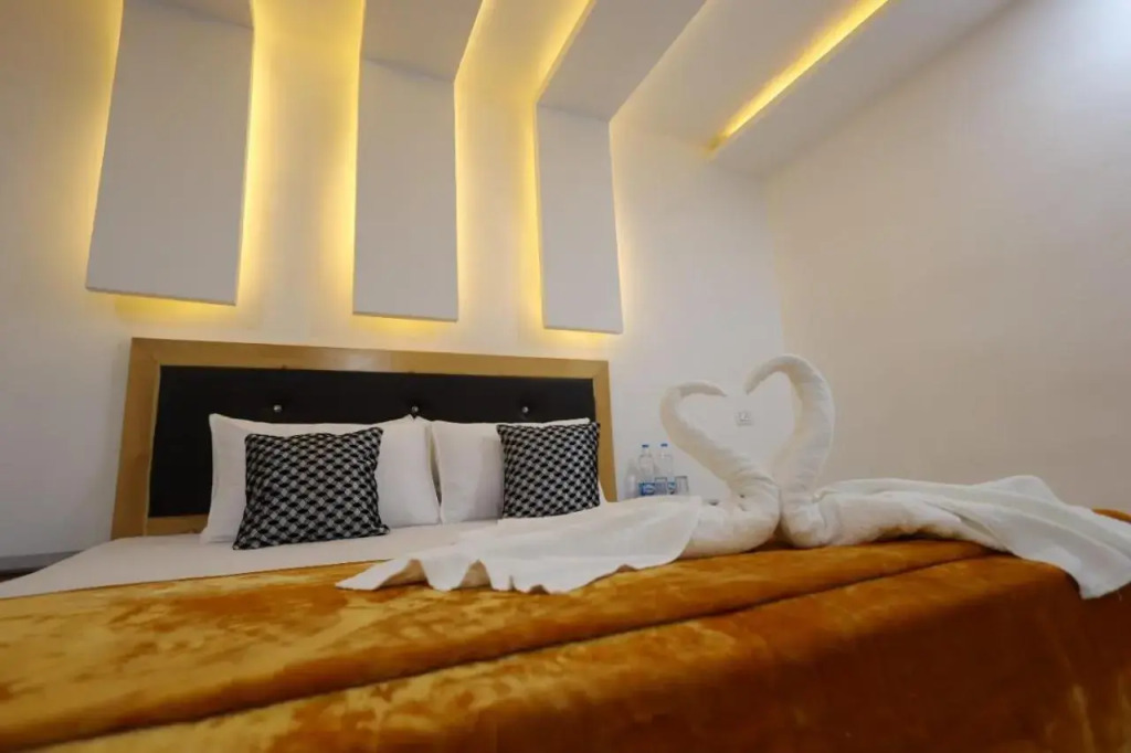 Кангра: Hotel The Queen by Jal's