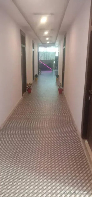 Канпур: OYO 808246 Hotel Nandan Palace