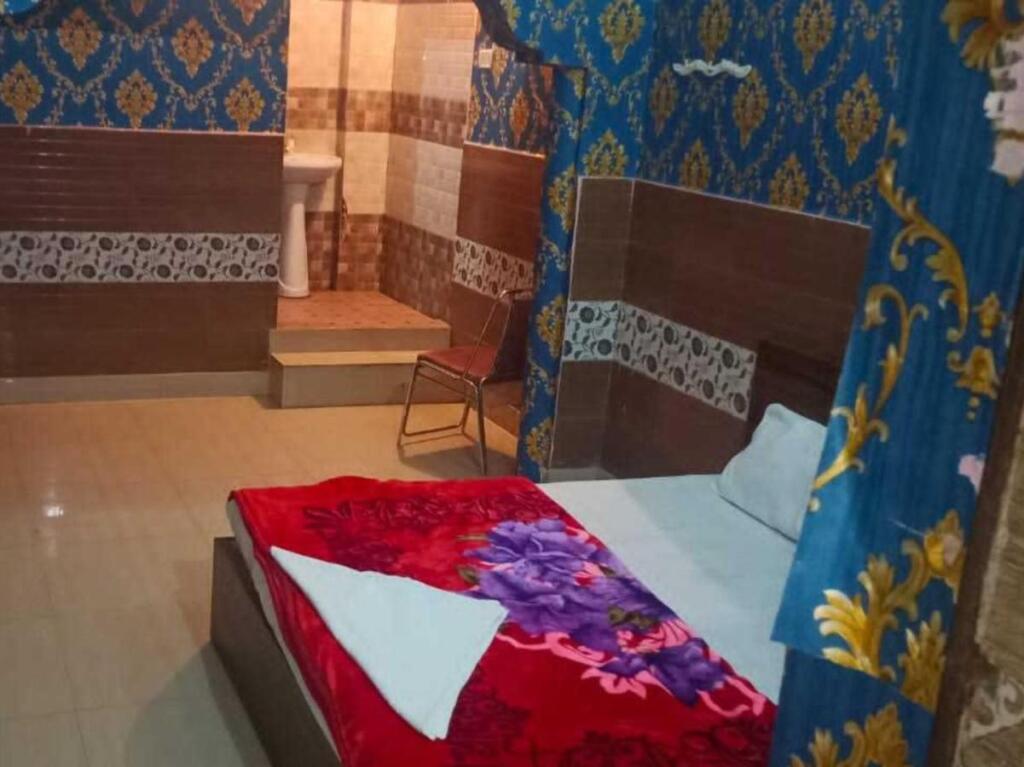 Канпур: OYO 700442  Ashoka  palace