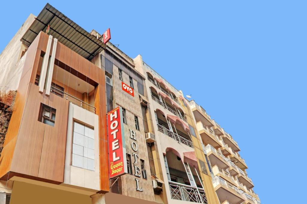 Канпур: OYO Flagship 806856 Hotel Ashirvad