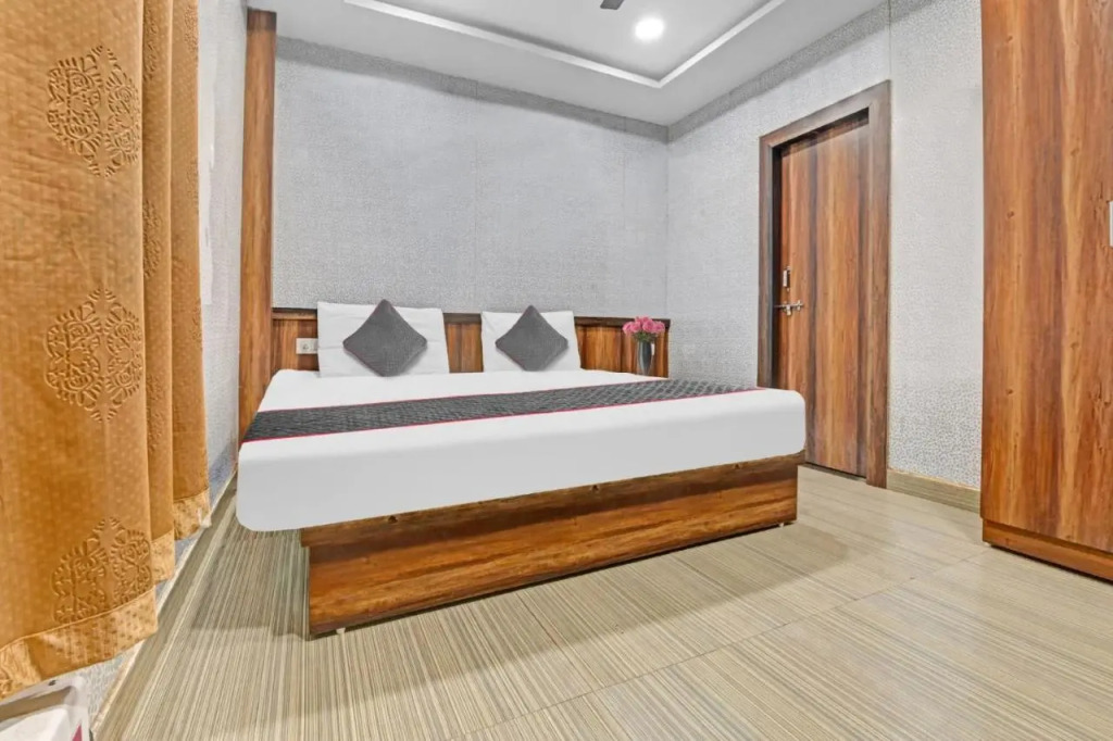 Канпур: Townhouse 1162 Banana Boutique