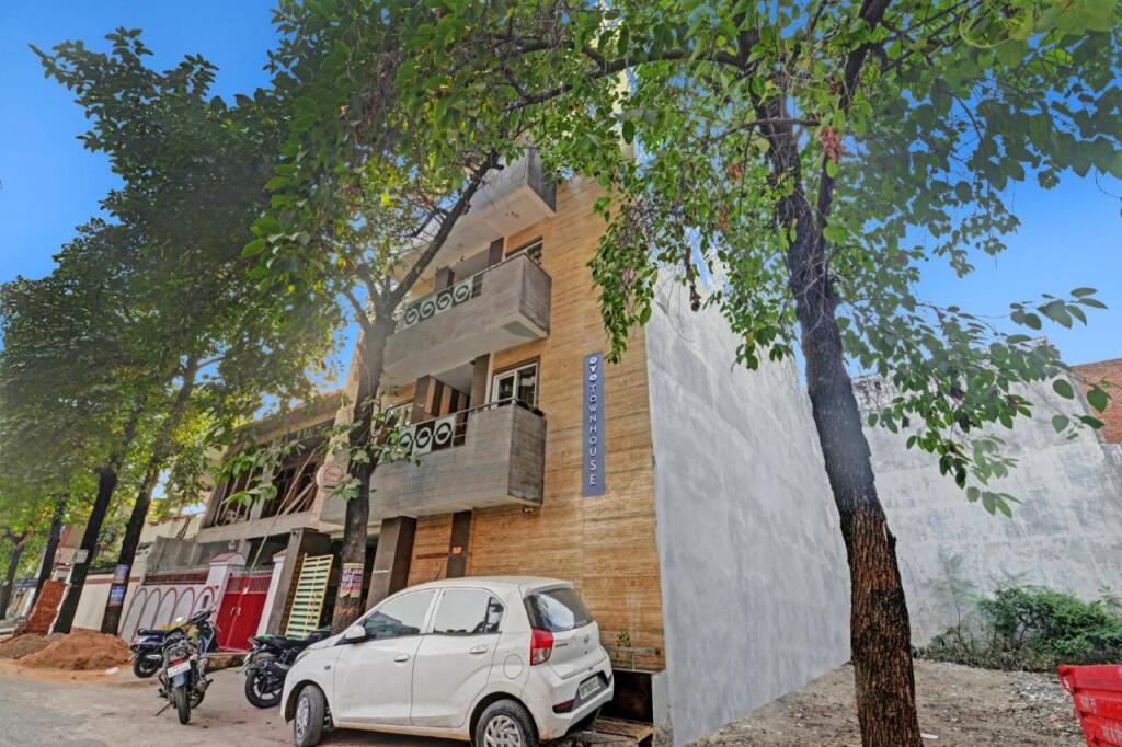 Канпур: Townhouse 1162 Banana Boutique
