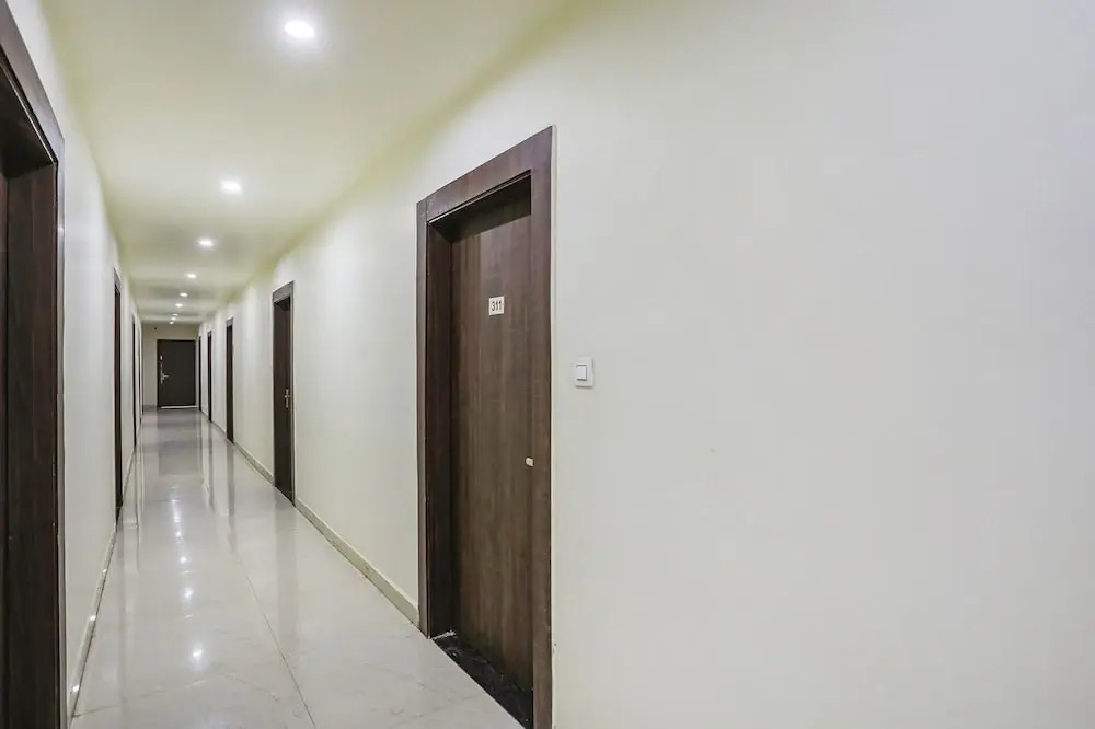 Канпур: Fabhotel Naman