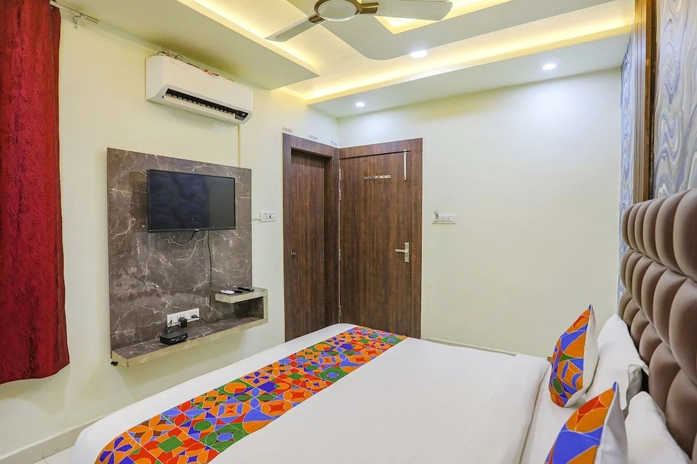 Канпур: Fabhotel Naman