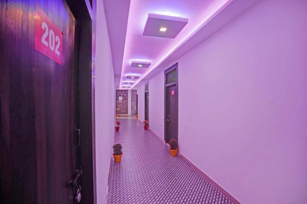 Канпур: Oyo Flagship 805597 Shri Nanadan Palace