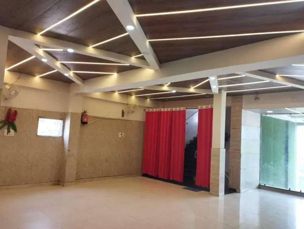 Канпур: OYO 702305 Hotel Rajeshwari Plaza
