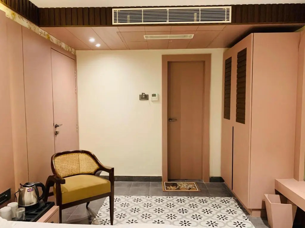 Канпур: Hotel The Palassio