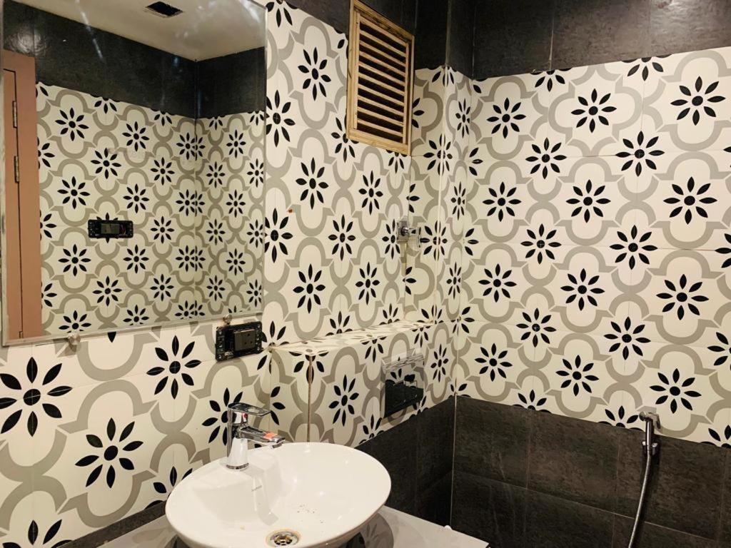 Канпур: Hotel The Palassio