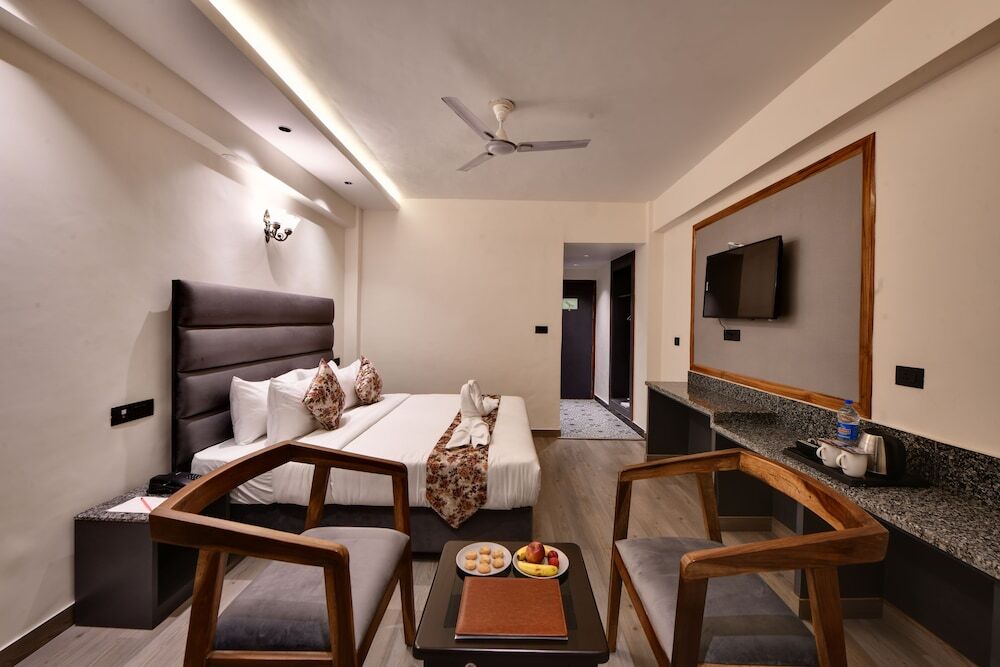 Катра: Click Sunburry Hotel Katra