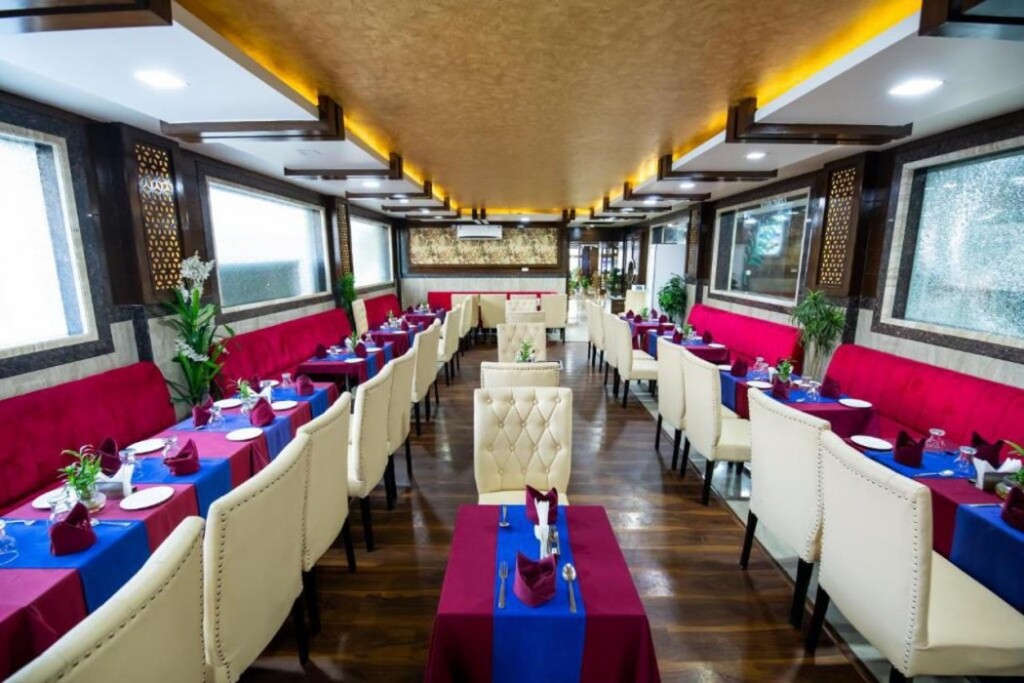 Катра: The Fern Residency Katra