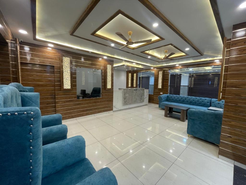 Катра: Hotel The Vaishvik