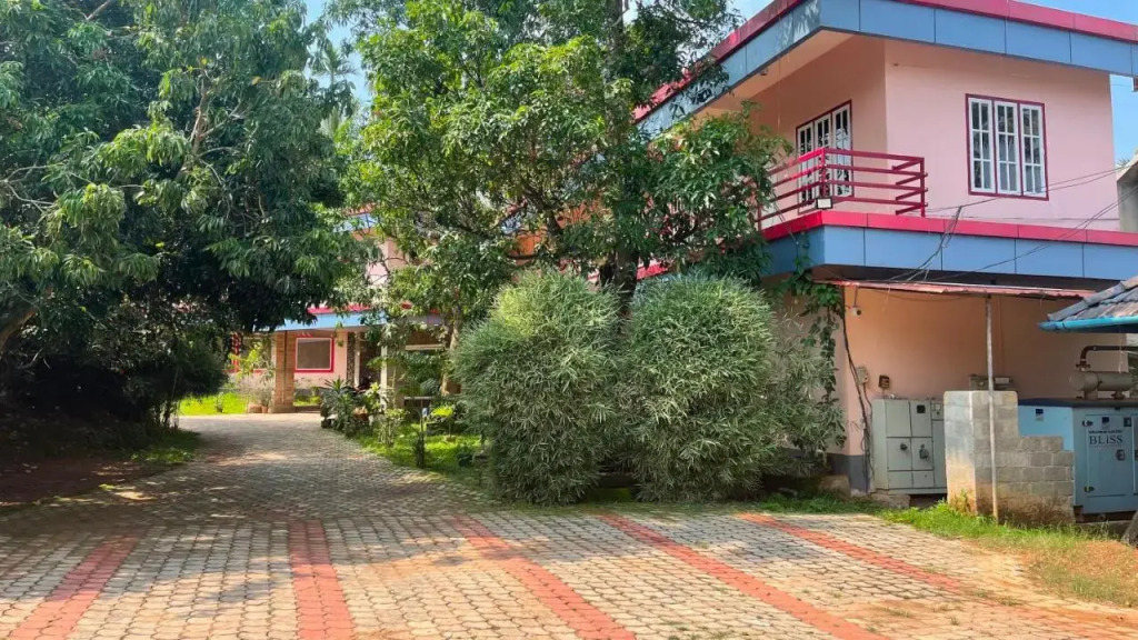 Султан-Батери: Capital O 89196 Yayaz Resorts