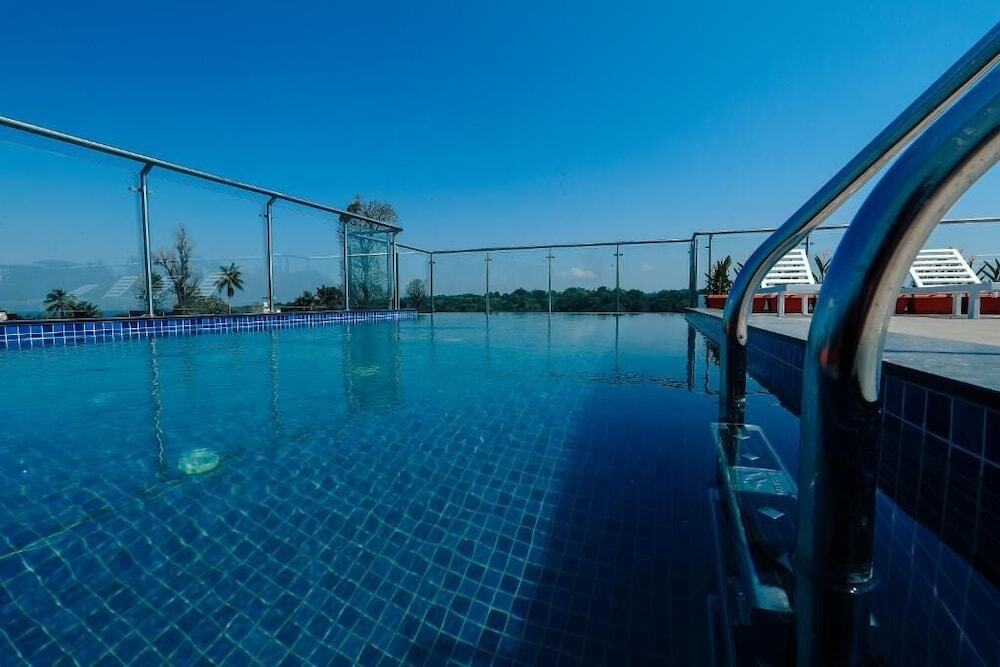 Султан-Батери: Hotel Saffron Wayanad