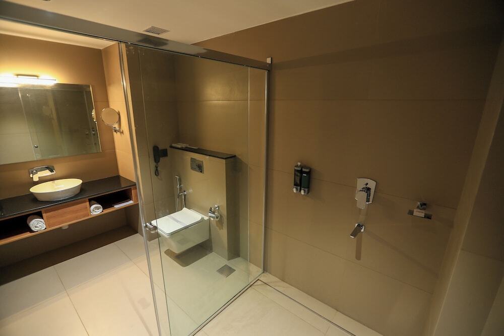 Султан-Батери: Hotel Saffron Wayanad