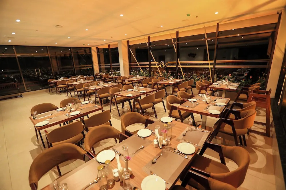 Султан-Батери: Hotel Saffron Wayanad