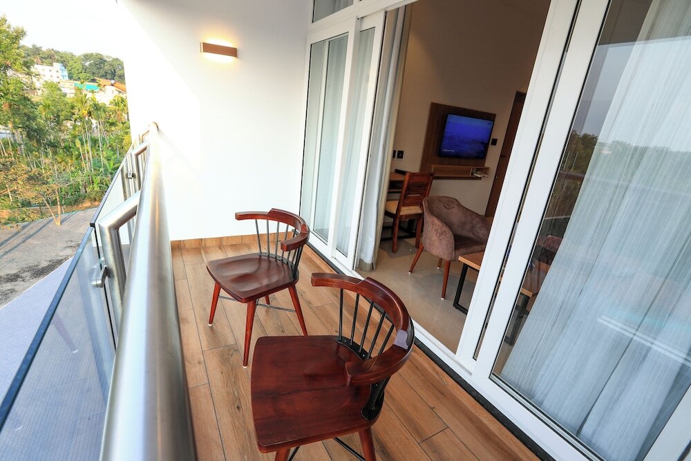 Султан-Батери: Hotel Saffron Wayanad