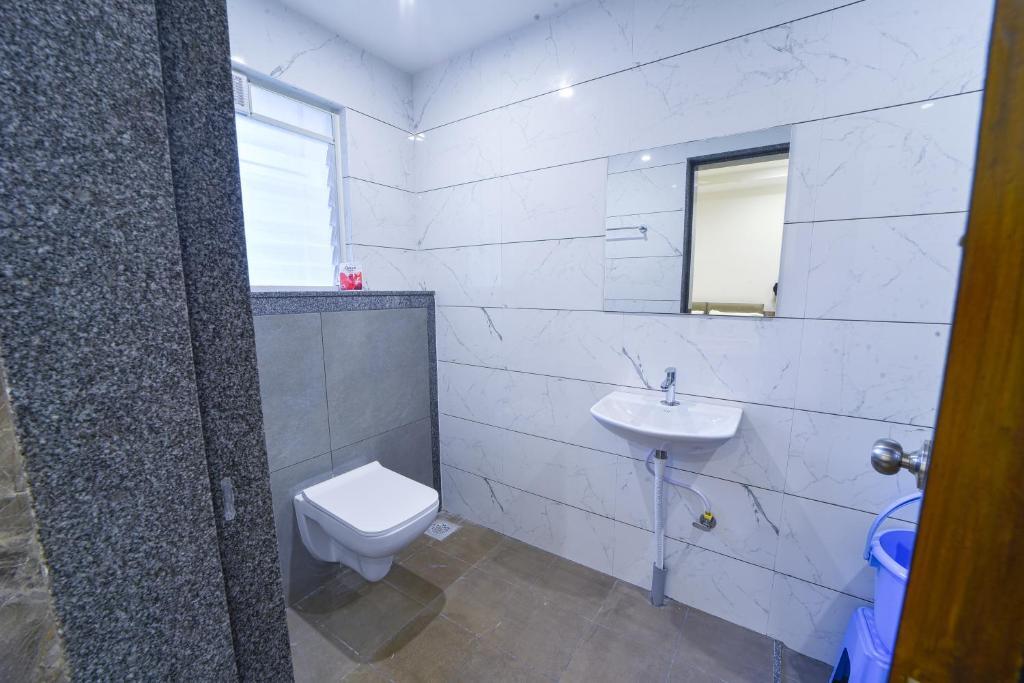 Колхапур: Hotel Trushadham
