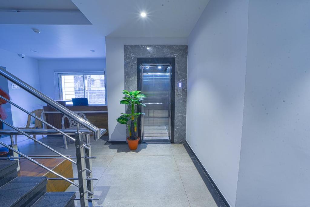 Колхапур: Hotel Trushadham
